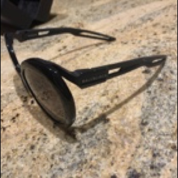 Balenciaga Sunglasses - Picture 4 of 4